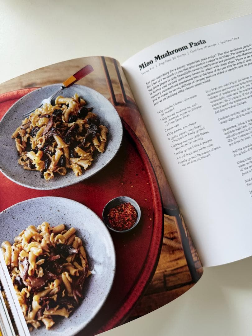 Pass the Plate 英語版 ハードカバー 新品