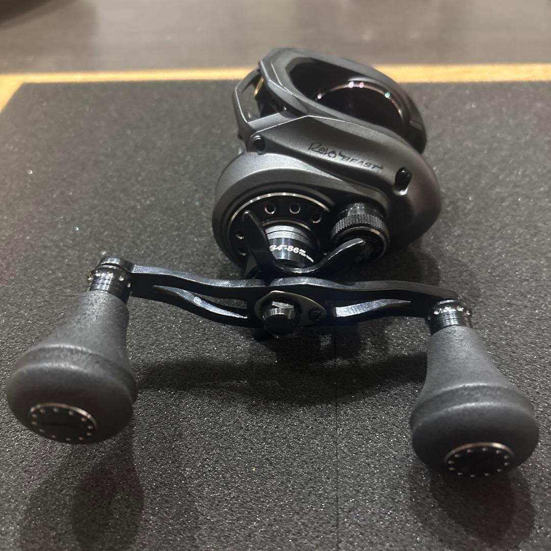 レボ　ビースト　左ハンドル