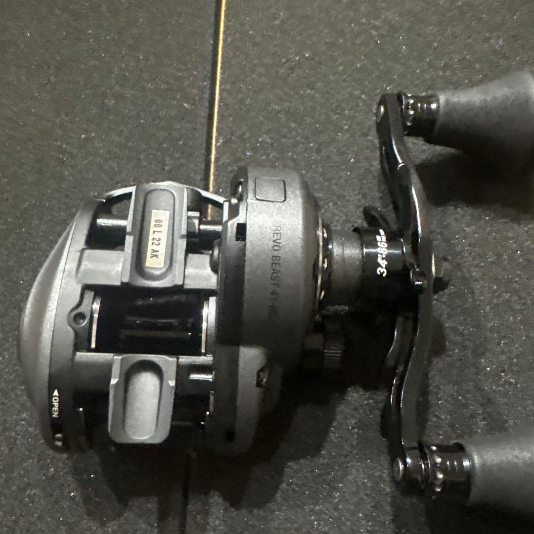 レボ　ビースト　左ハンドル