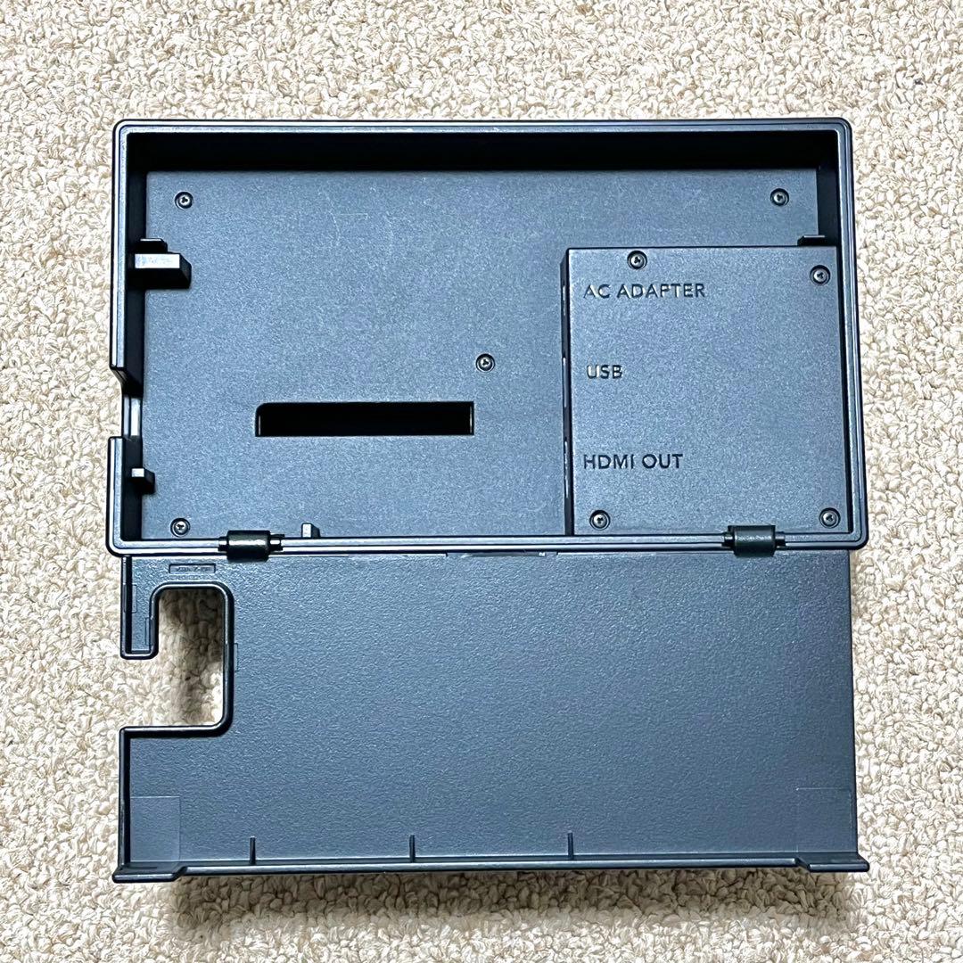 Nintendo Switch (Joy-Con無し)＋純正付属品＋ポーチ