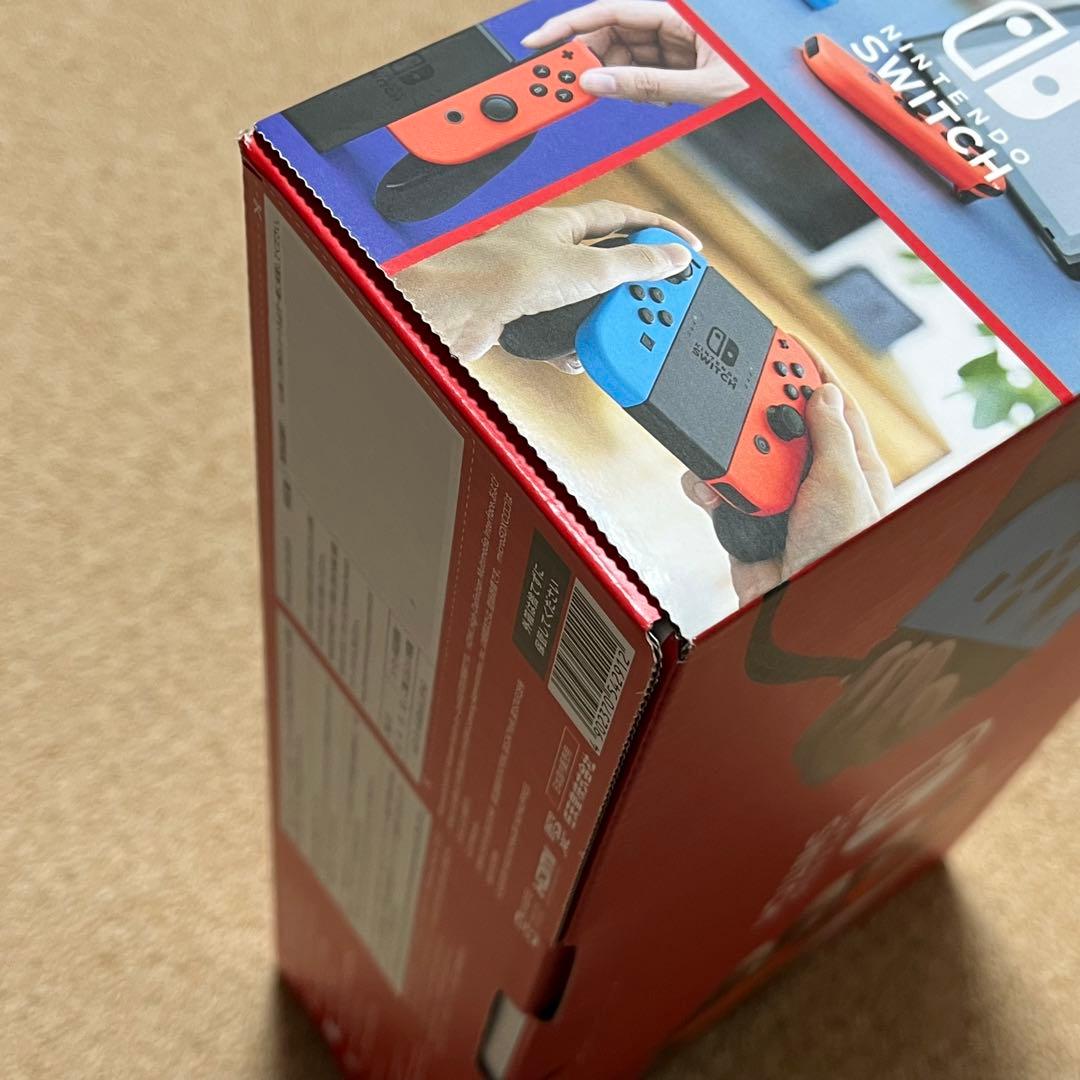 Nintendo Switch (Joy-Con無し)＋純正付属品＋ポーチ