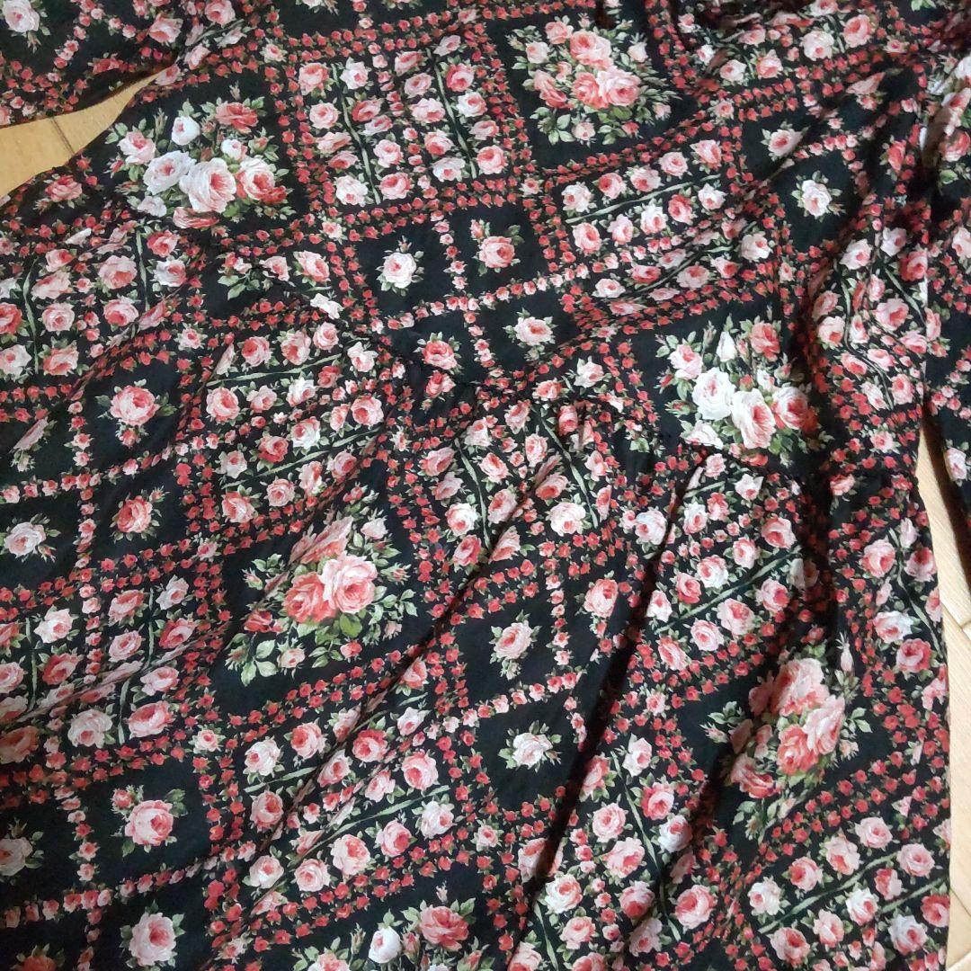 美品ピンクハウス　綿ローン小薔薇プリントロングワンピース