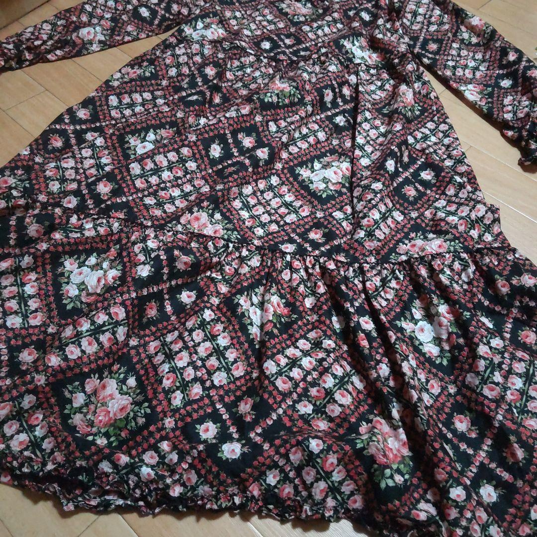 美品ピンクハウス　綿ローン小薔薇プリントロングワンピース