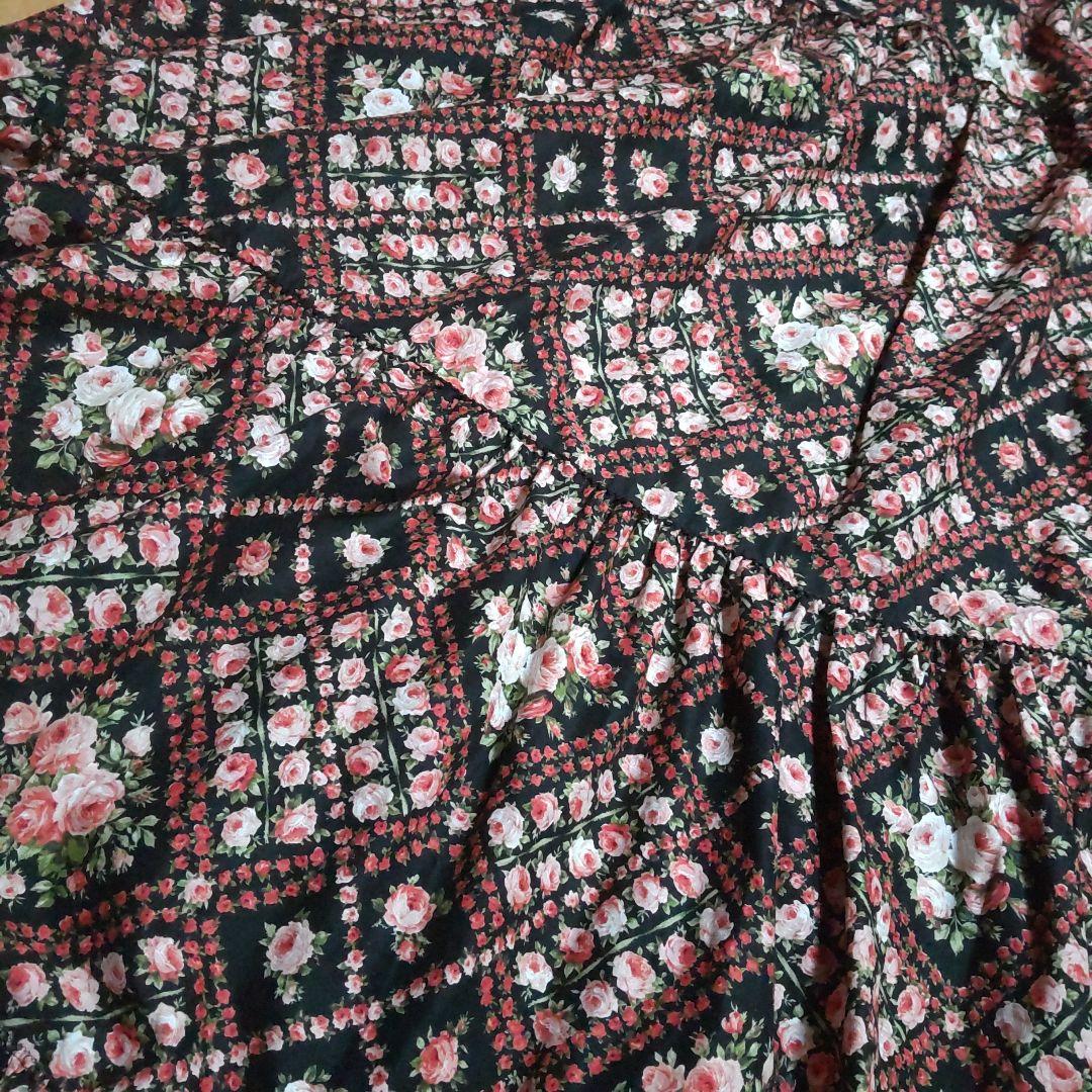 美品ピンクハウス　綿ローン小薔薇プリントロングワンピース