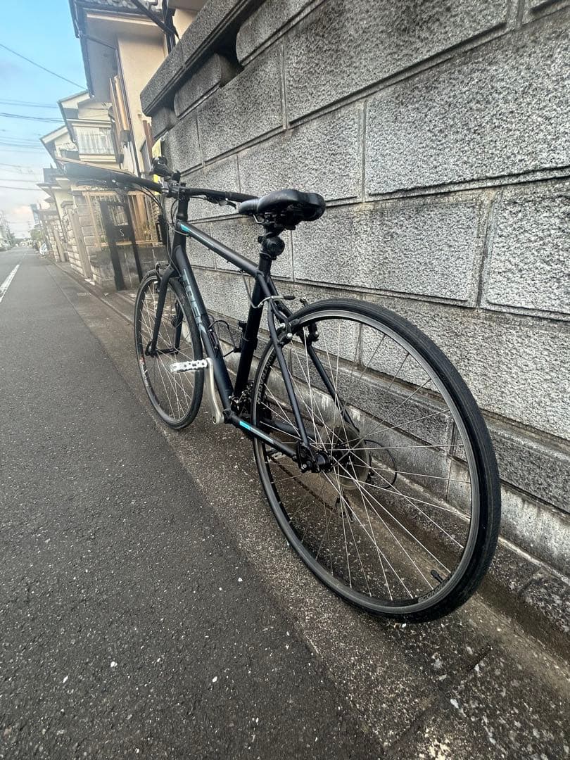 トレックのクロスバイクです。