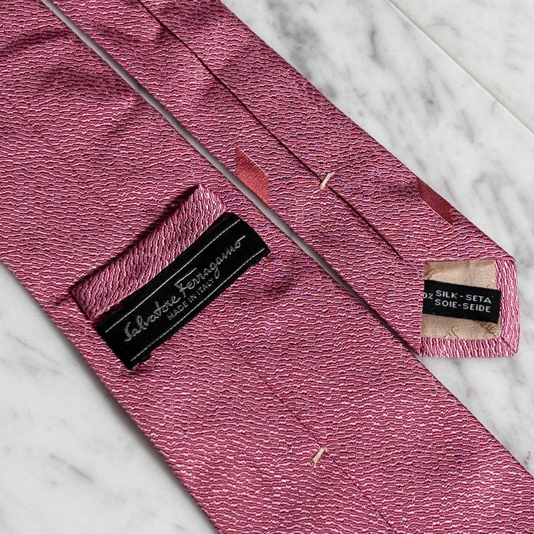 Ferragamo ネクタイ ピンク 総柄 イタリア製