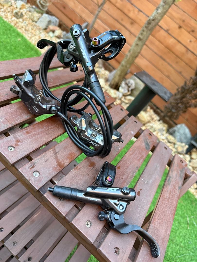J*o様 Deore XT ブレーキセット シマノ 4ピストン リア＆フロント