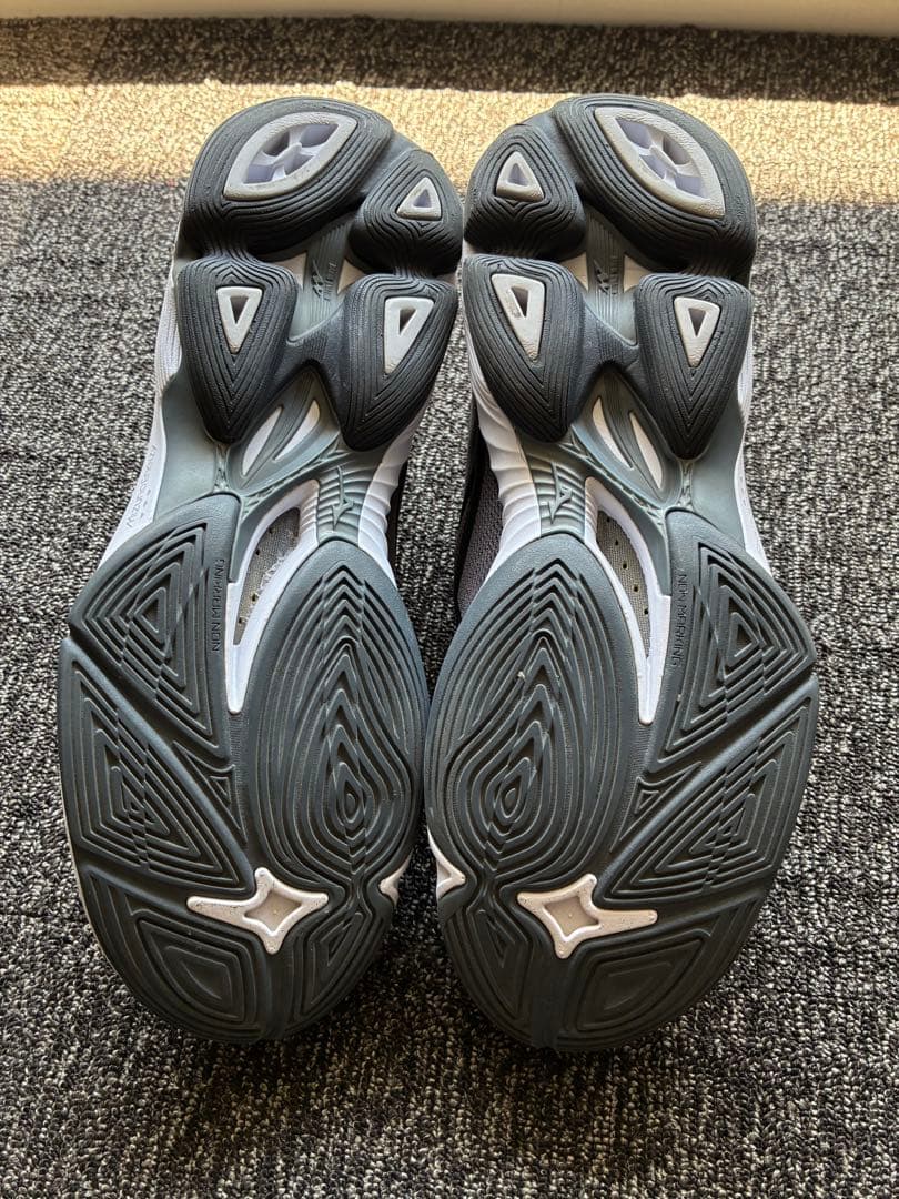 MIZUNO ウェーブライトニング　Z7 27.0cm バレーボール