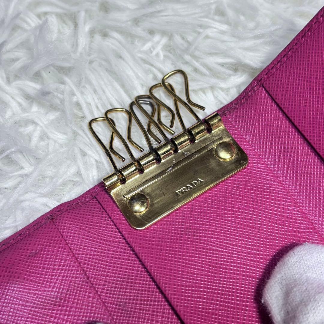 ✨超美品✨PRADA プラダ　ピンクレザー キーケース　正規品　箱付き