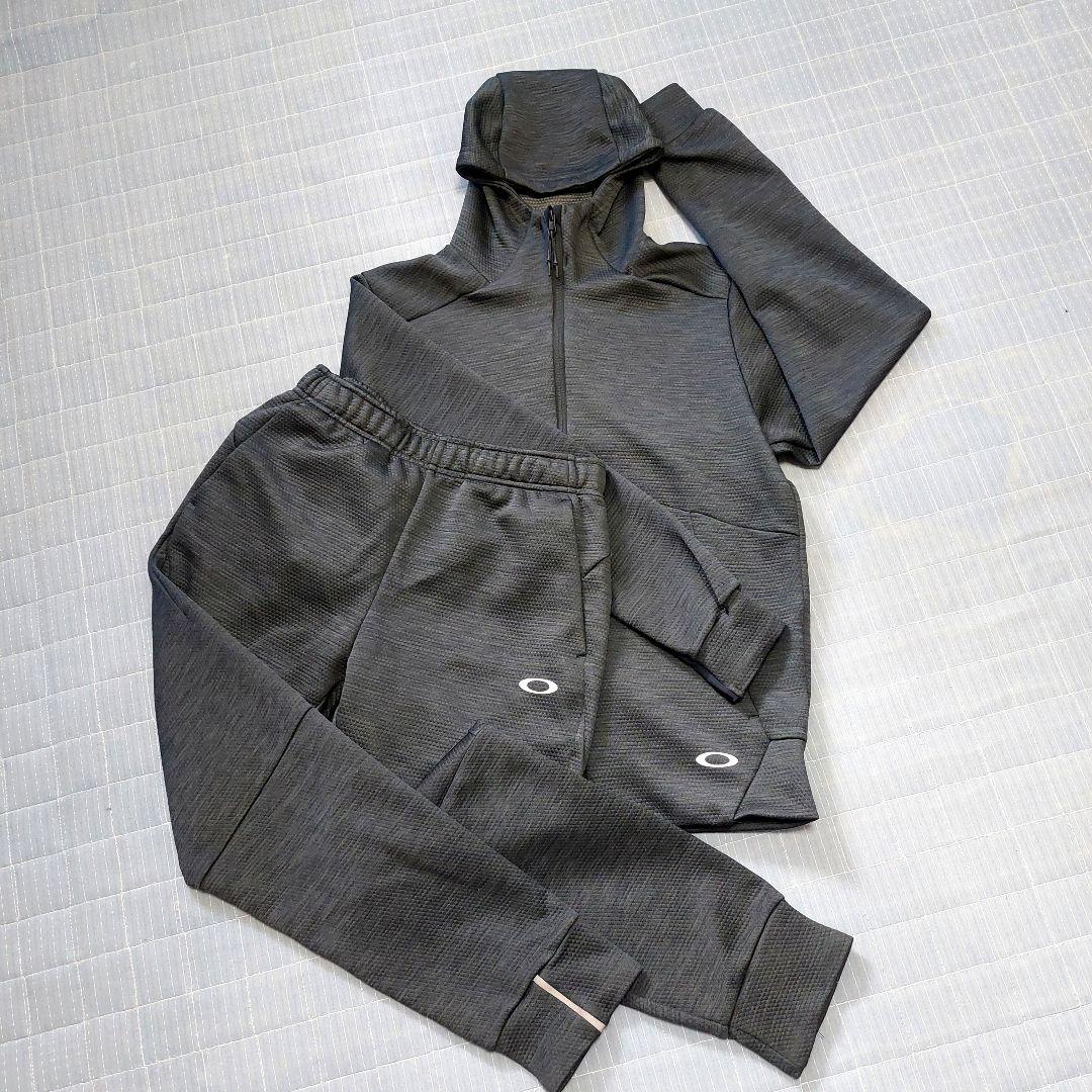 美品☆OAKLEY ジャージ上下セット ブラック　sizeM