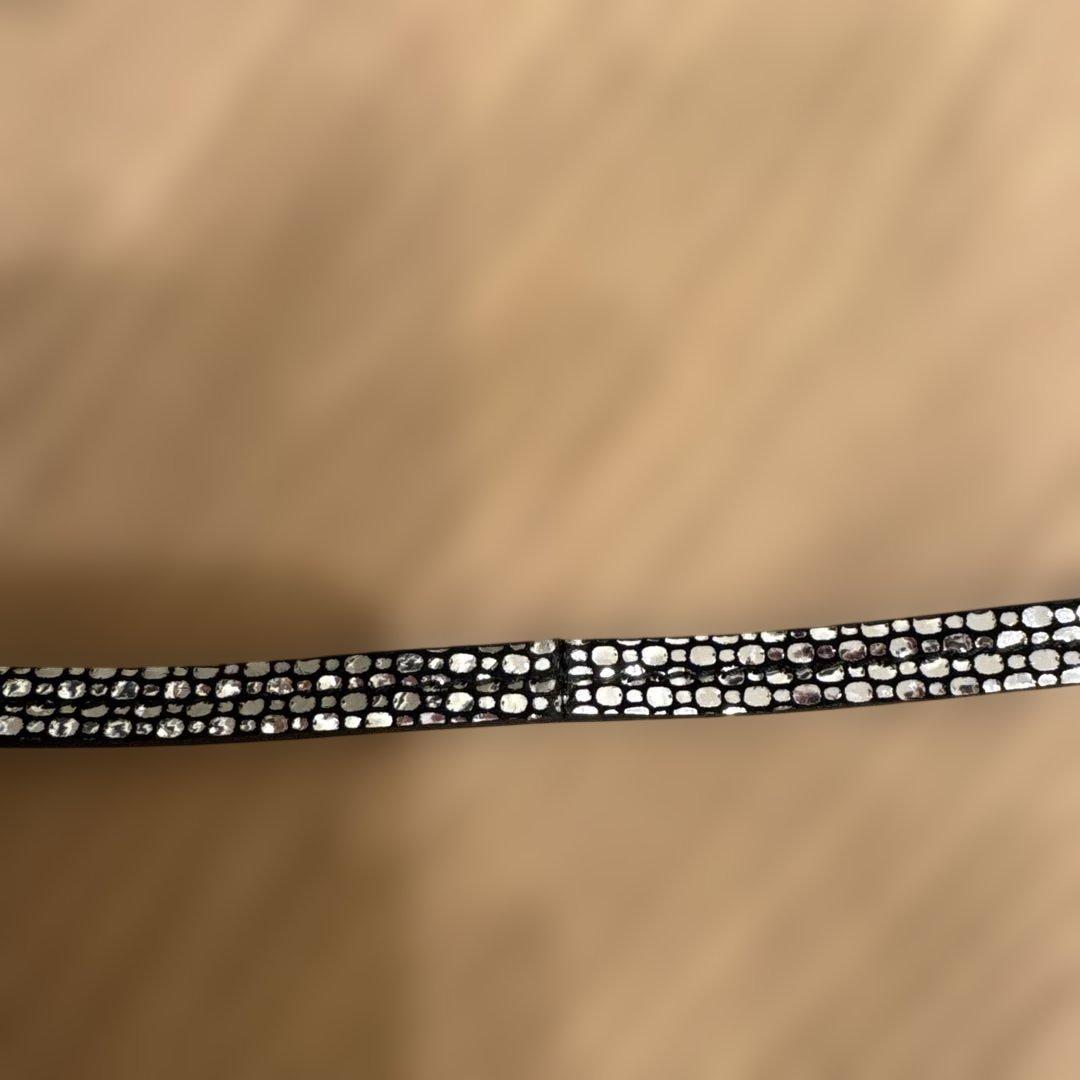 フェラガモ　メタリックシルバー クラッチバッグ