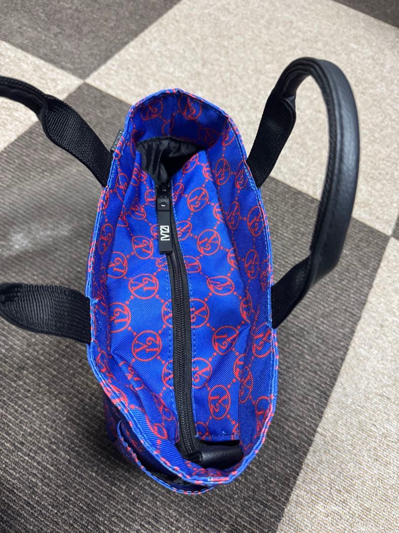 V12 ヴイトゥエルヴ　カートバック