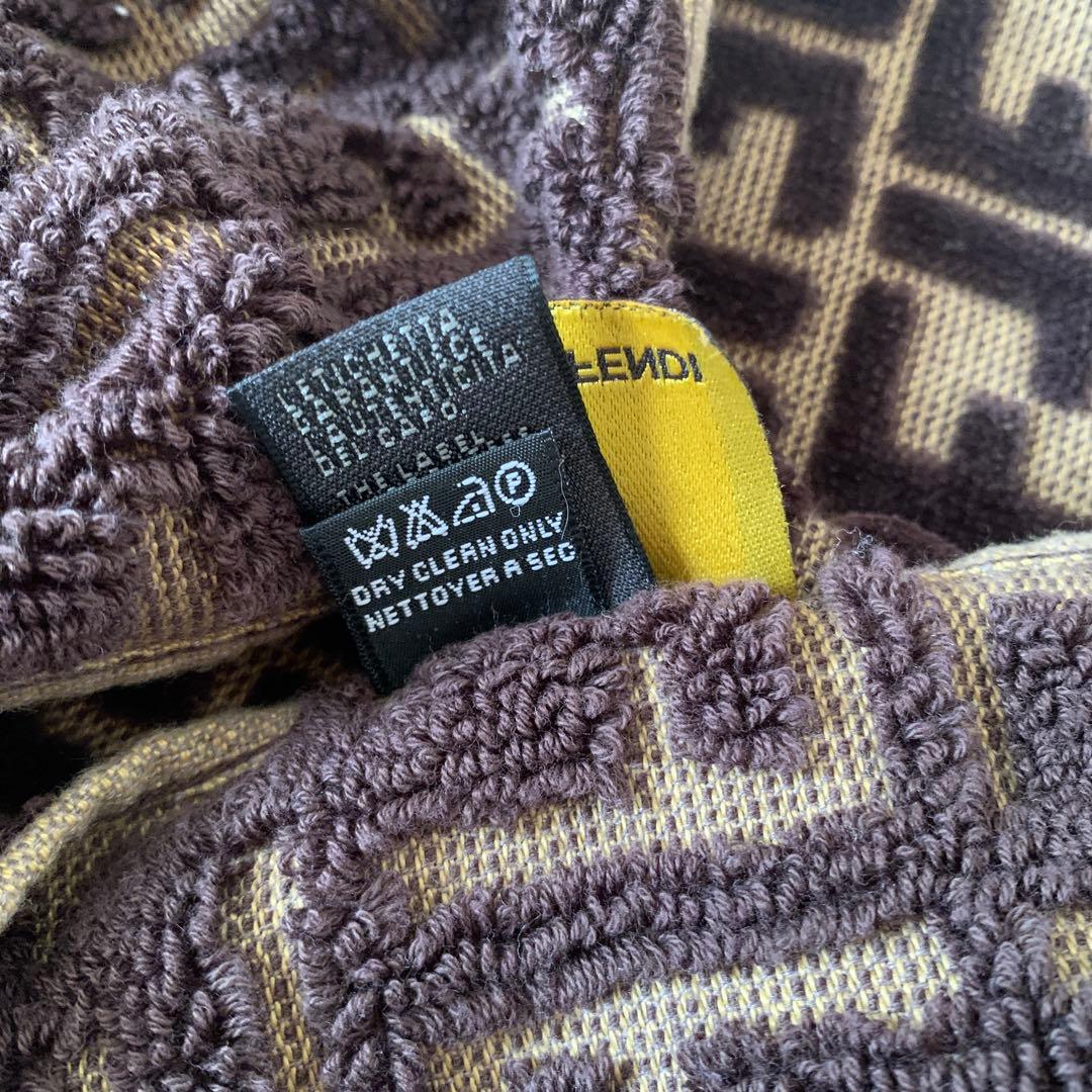 FENDI FFロゴ　大判タオル