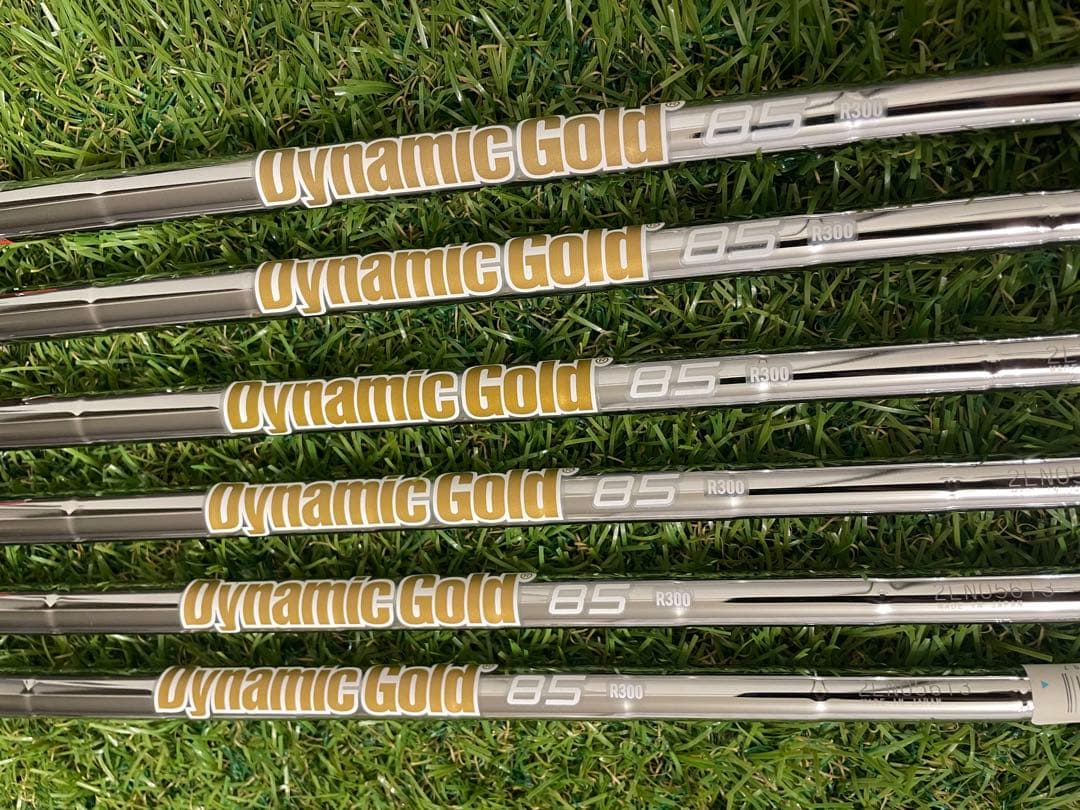 新品　プロギア　PRGR 02 アイアンセット　6本　DG 85 R300