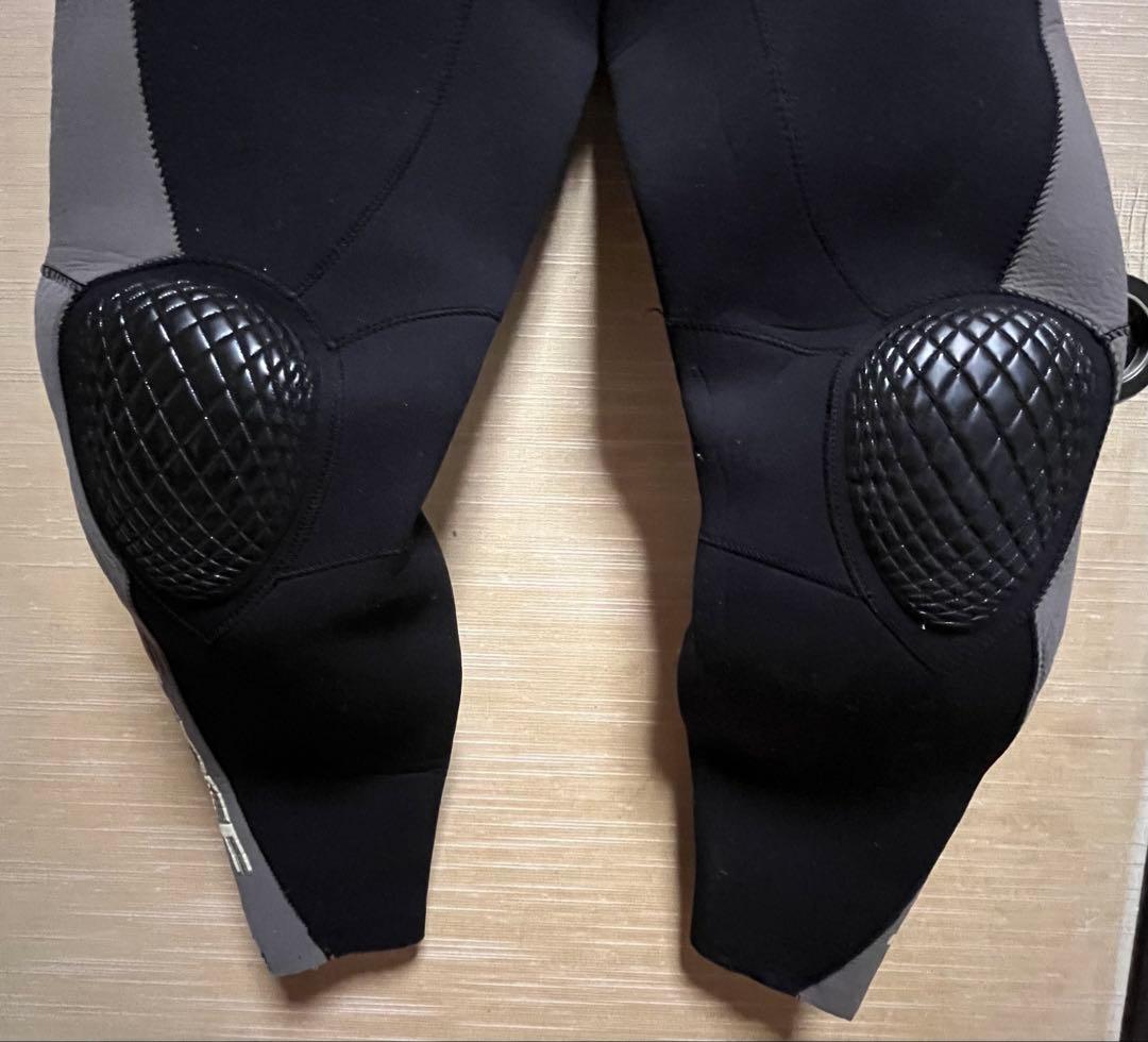 LOOSE フルスーツ 3㎜　黒/グレー MLサイズ