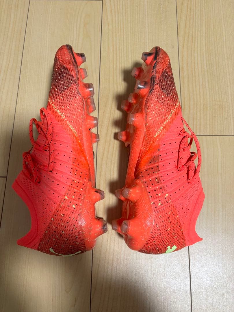 Puma スパイクシューズ オレンジ寄りの赤　29センチ