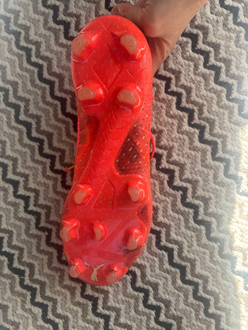 Puma スパイクシューズ オレンジ寄りの赤　29センチ