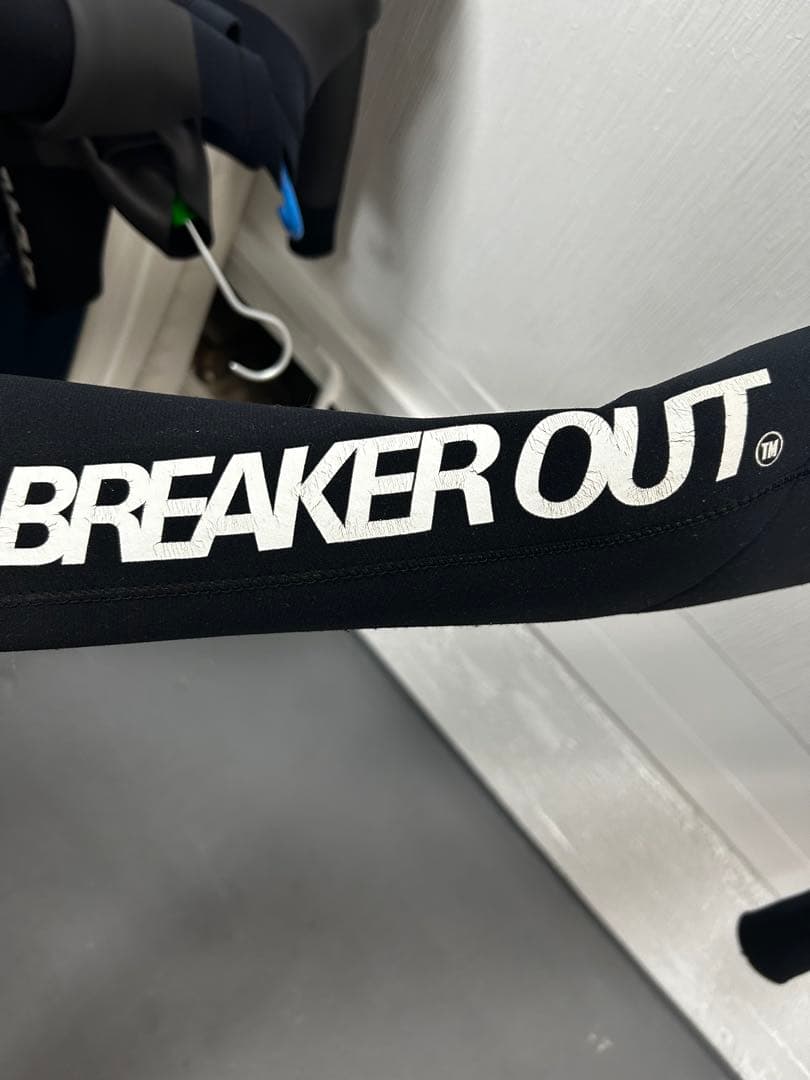 BREAKER OUT ブラックウェットスーツ 3mmシーガルXLサイズ