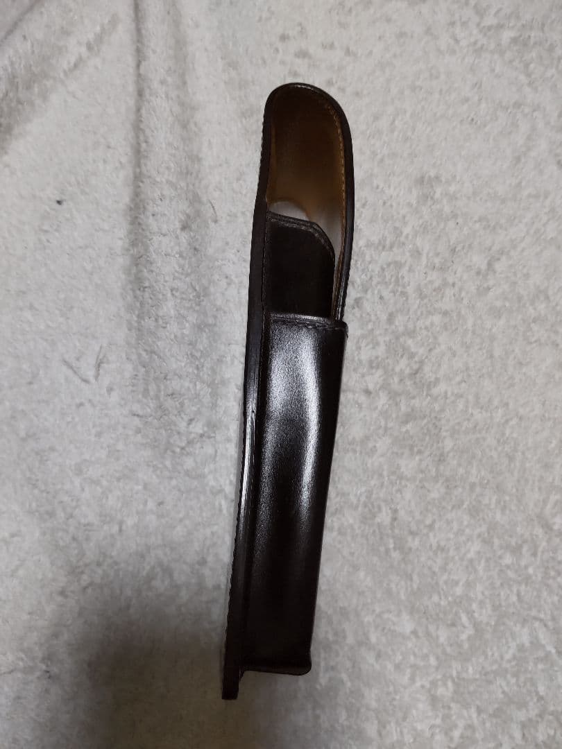 ブレイリオBrelio／コードバン製／2本差しペンケース