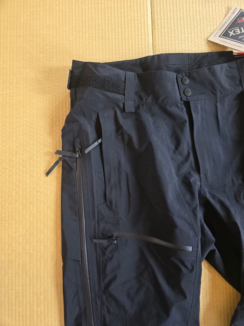 新品未使用　PeakPerformance アルパイン ゴアテックス3L パンツ