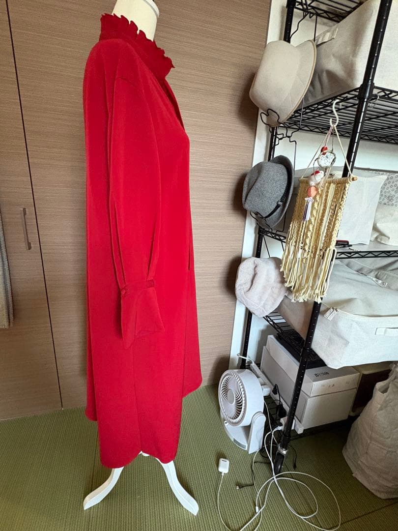 ADORE新品タグ付き赤エレガントなワンピース