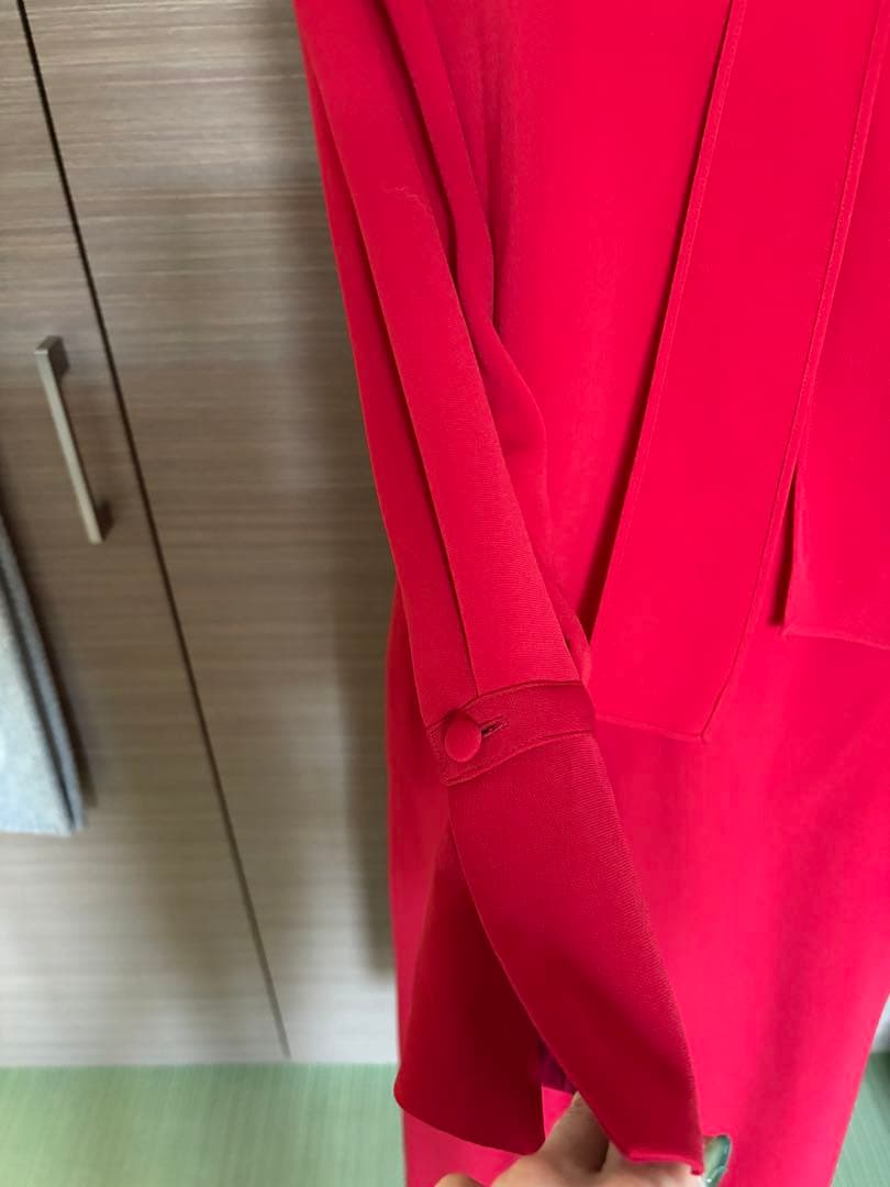 ADORE新品タグ付き赤エレガントなワンピース