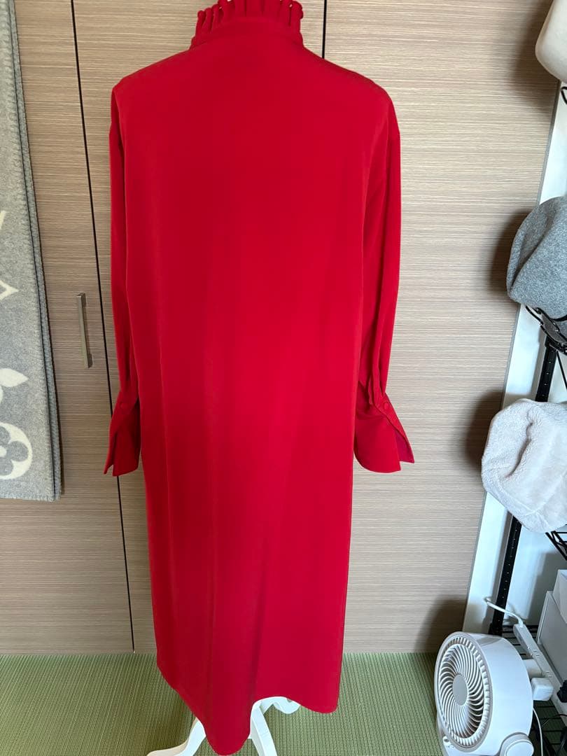 ADORE新品タグ付き赤エレガントなワンピース