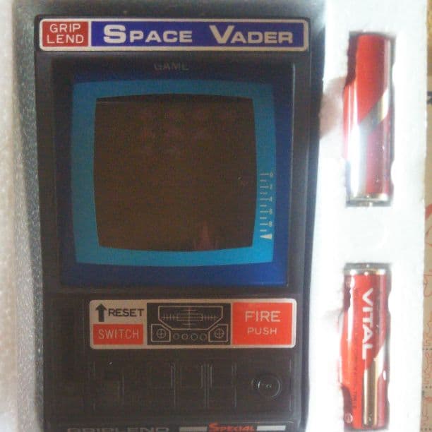 スペースベーダー　レトロ　ゲーム