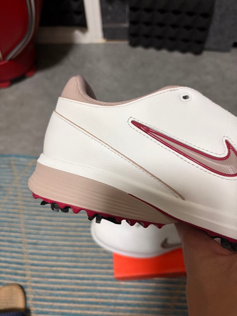 NIKE ビクトリー ツアー4 【ローリー・マキロイ着用／安定感重視】