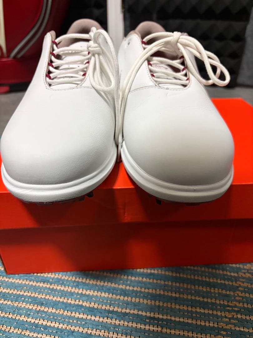 NIKE ビクトリー ツアー4 【ローリー・マキロイ着用／安定感重視】