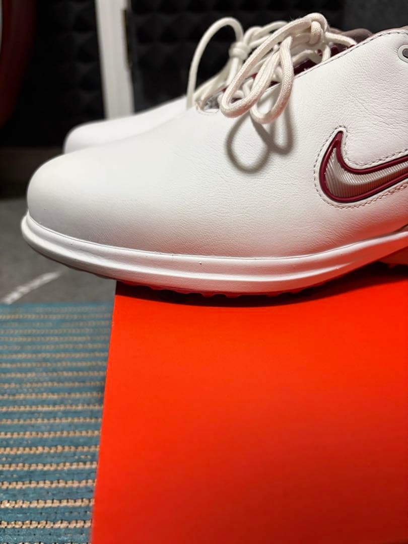 NIKE ビクトリー ツアー4 【ローリー・マキロイ着用／安定感重視】