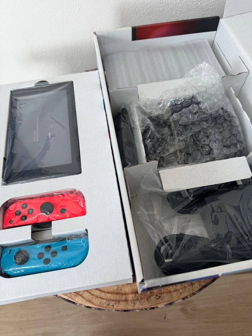 Nintendo Switch ニンテンドースイッチ本体　ネオン ①