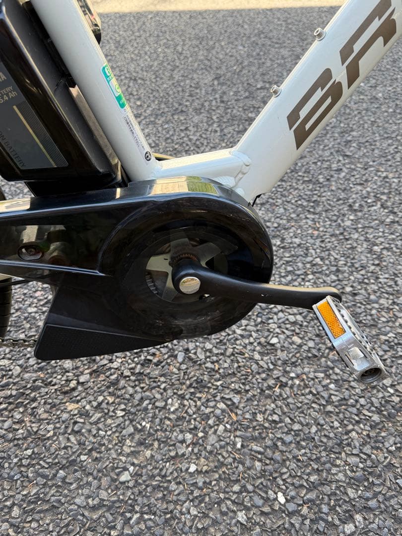 ヤマハ　スポーツ電動自転車　パス ブレイス　YAMAHA 2023年購入　白