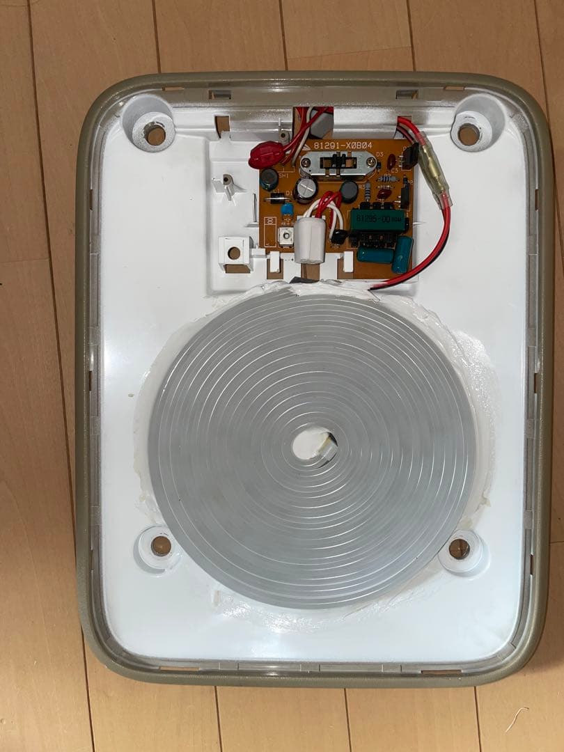 グランビア　グランドハイエース　リアルームランプ　LED かなり明るいです