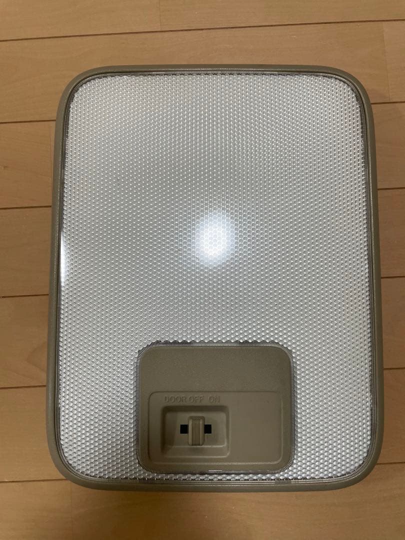 グランビア　グランドハイエース　リアルームランプ　LED かなり明るいです