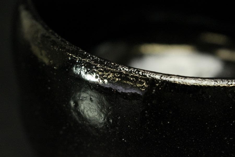 茶道具 黒楽茶碗 富士山文様 松楽造(メ1746)