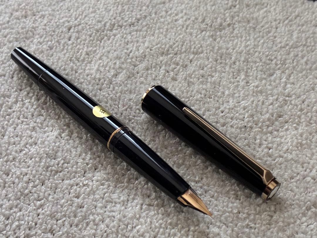 ◾️未使用◾️MONT BLANC モンブラン◾️320万年筆◾️14金ペン先◾️吸入式◾️