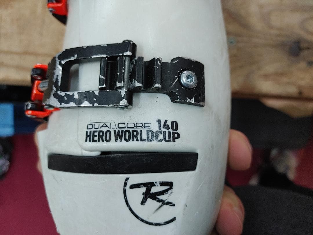 スキー 28-28.5 ROSSIGNOL HERO WORLDCUP 140