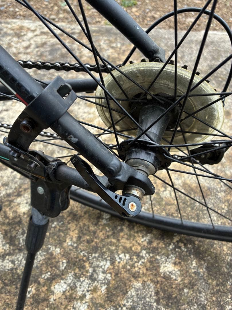 スポーツバイク ロードバイク　クロスバイク　黒 ピンクハンドル　送料込み　引取可