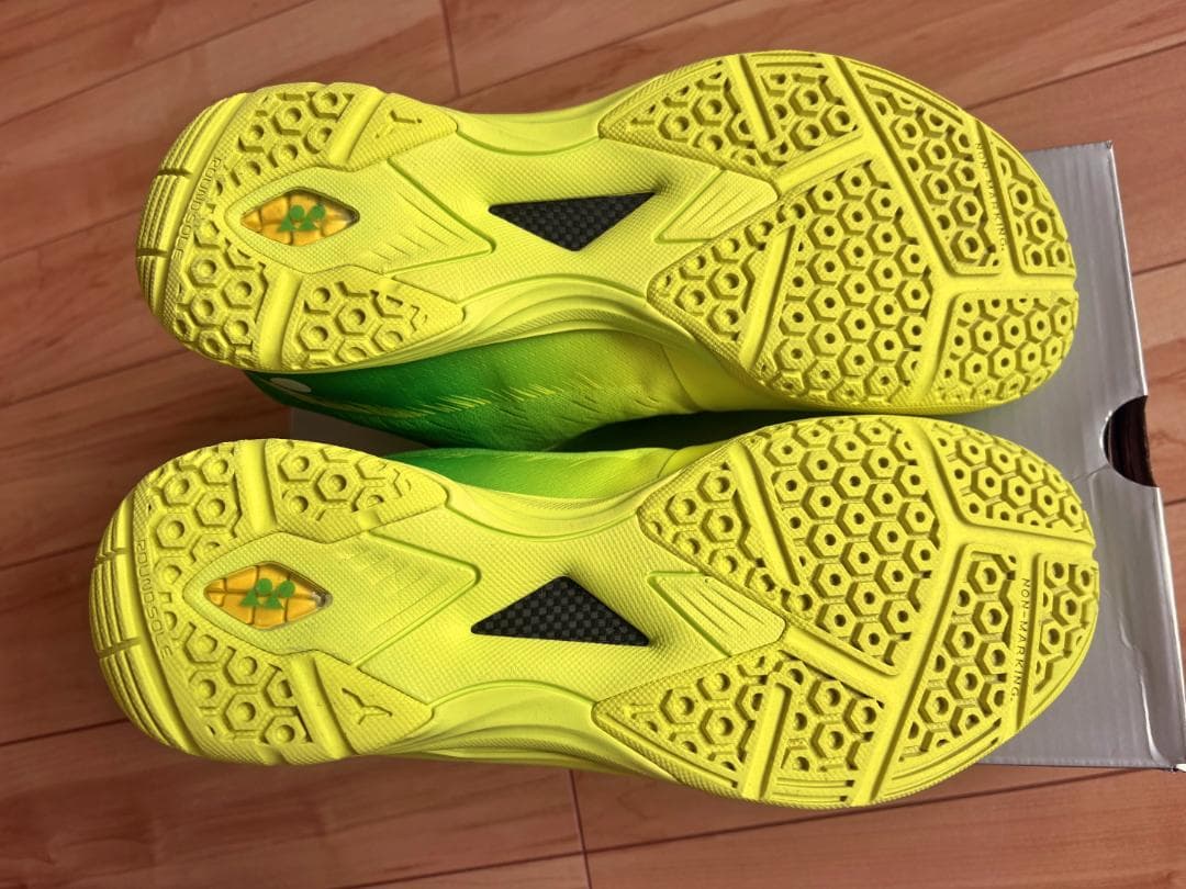 ヨネックス パワークッション エアラスZ メン 26.5 YONEX AERUS