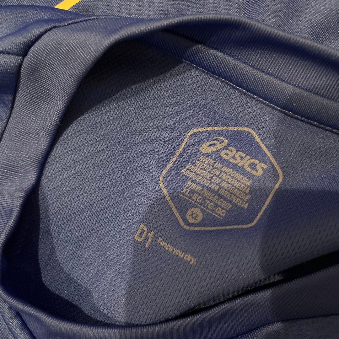 バレーボール　Tシャツ　アシックス練習着