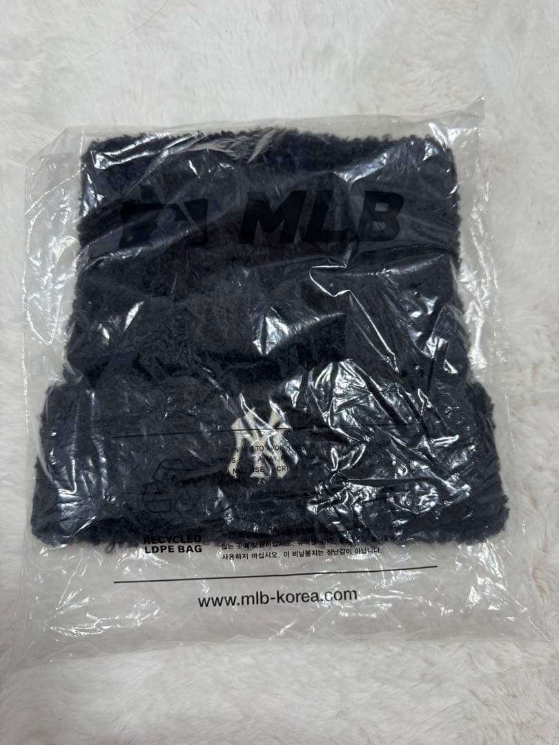 MLB 猫耳ニット帽 黒 ブラック　紐無し　ビーニー　新品未使用タグ付き