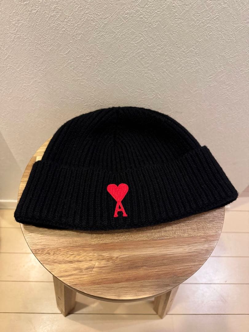 【美品】AMI PARIS ジョンヨンさん着用　ハートロゴ ビーニー　正規品