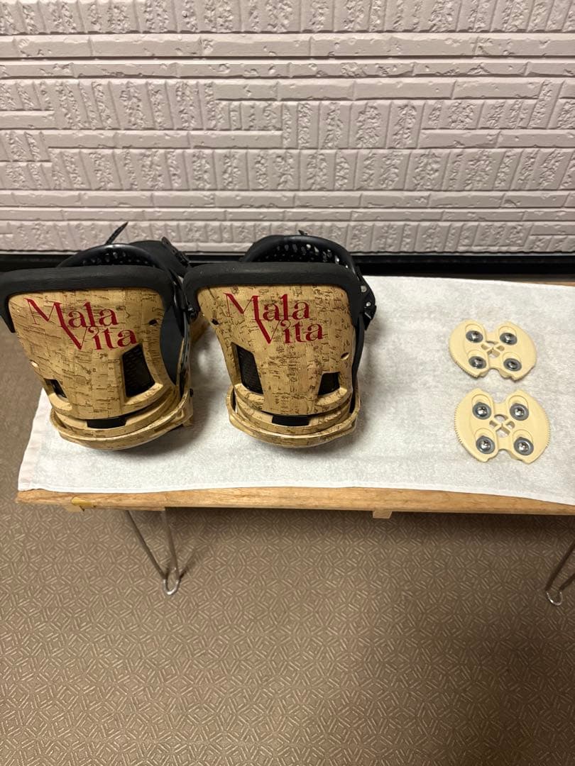 美品　burton malavita Ｍ　マラビータ送料込み