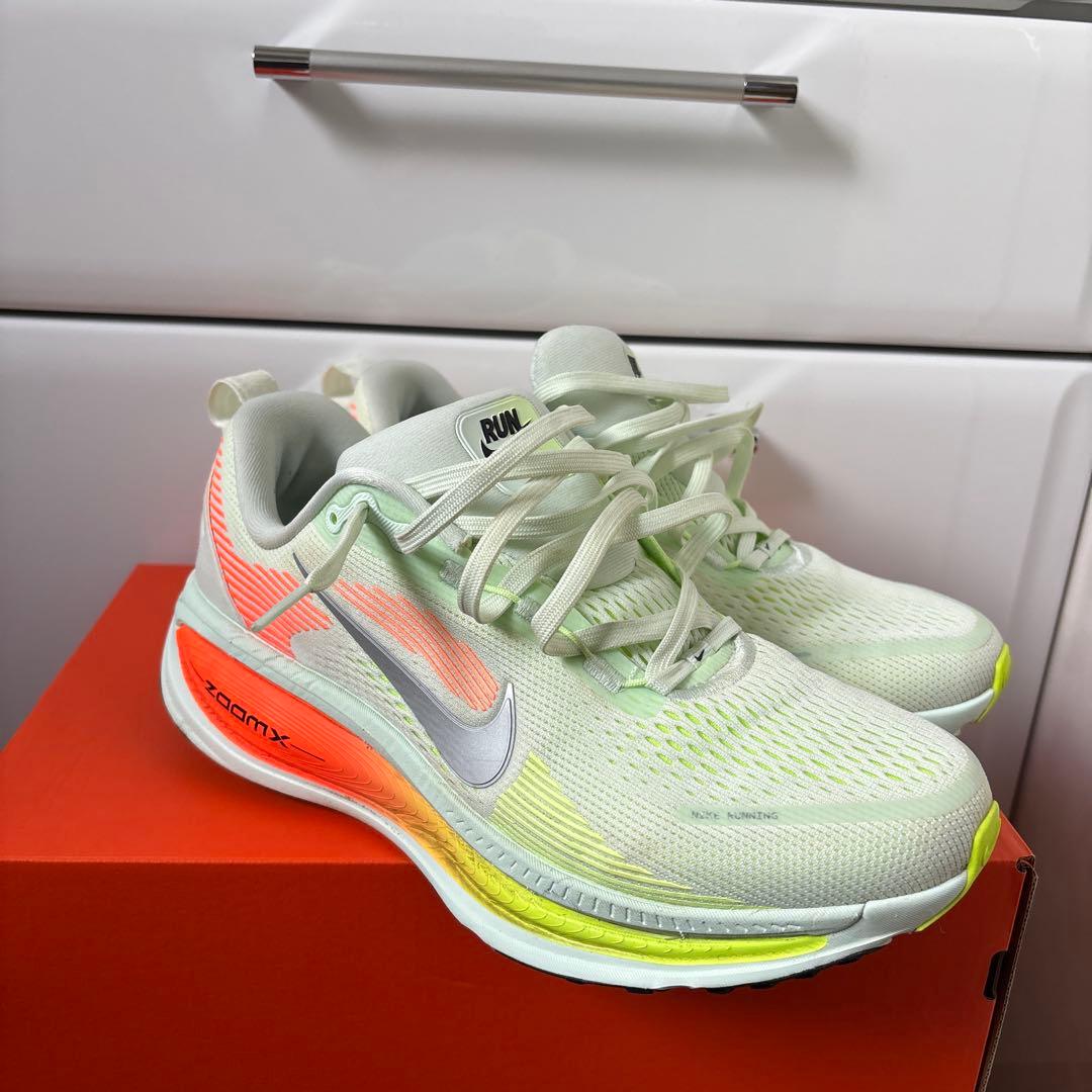 NIKE ボメロ18 26.5cm