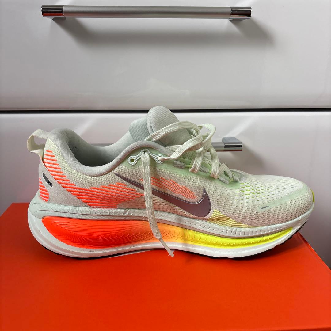 NIKE ボメロ18 26.5cm