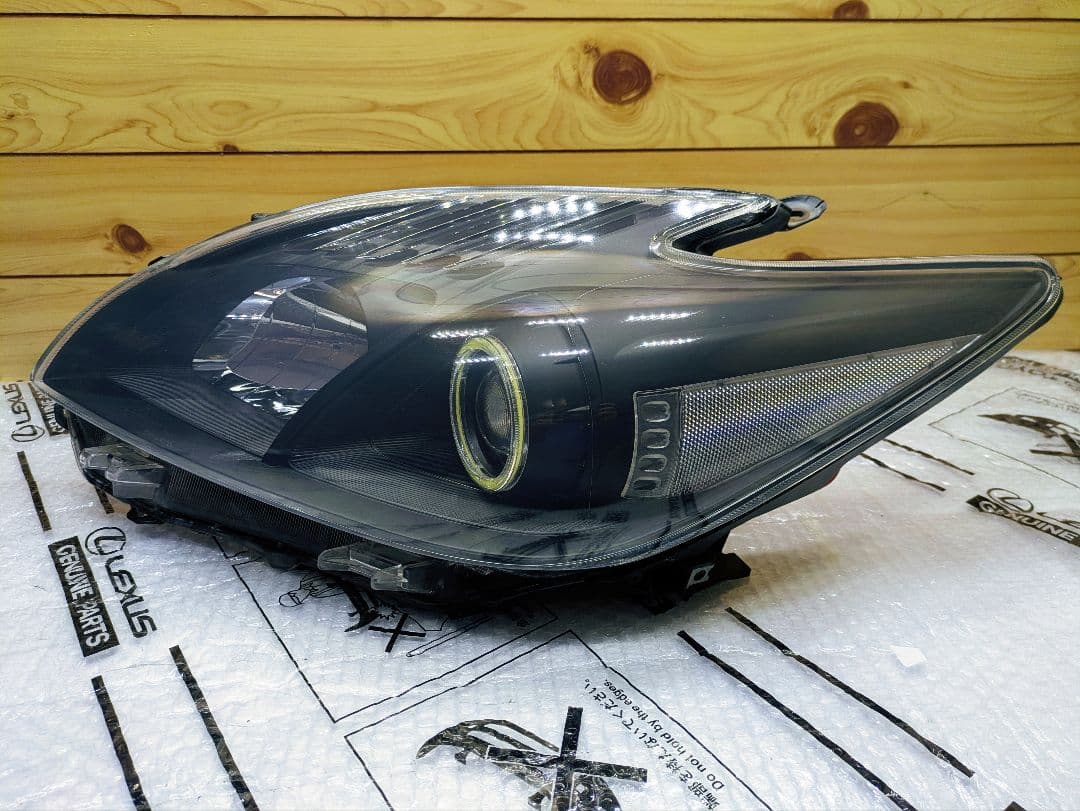 30プリウス ヘッドライト イカリング インナーブラック ZVW30 黄ばみ無し