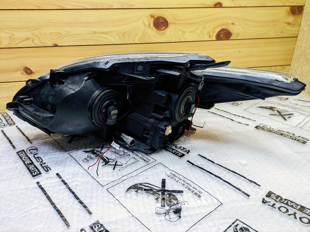 30プリウス ヘッドライト イカリング インナーブラック ZVW30 黄ばみ無し