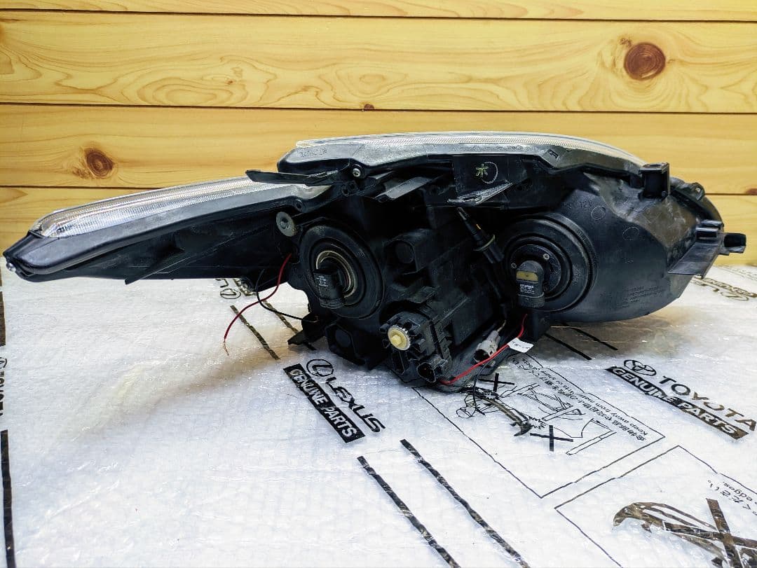 30プリウス ヘッドライト イカリング インナーブラック ZVW30 黄ばみ無し