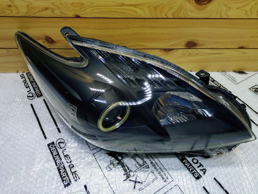 30プリウス ヘッドライト イカリング インナーブラック ZVW30 黄ばみ無し